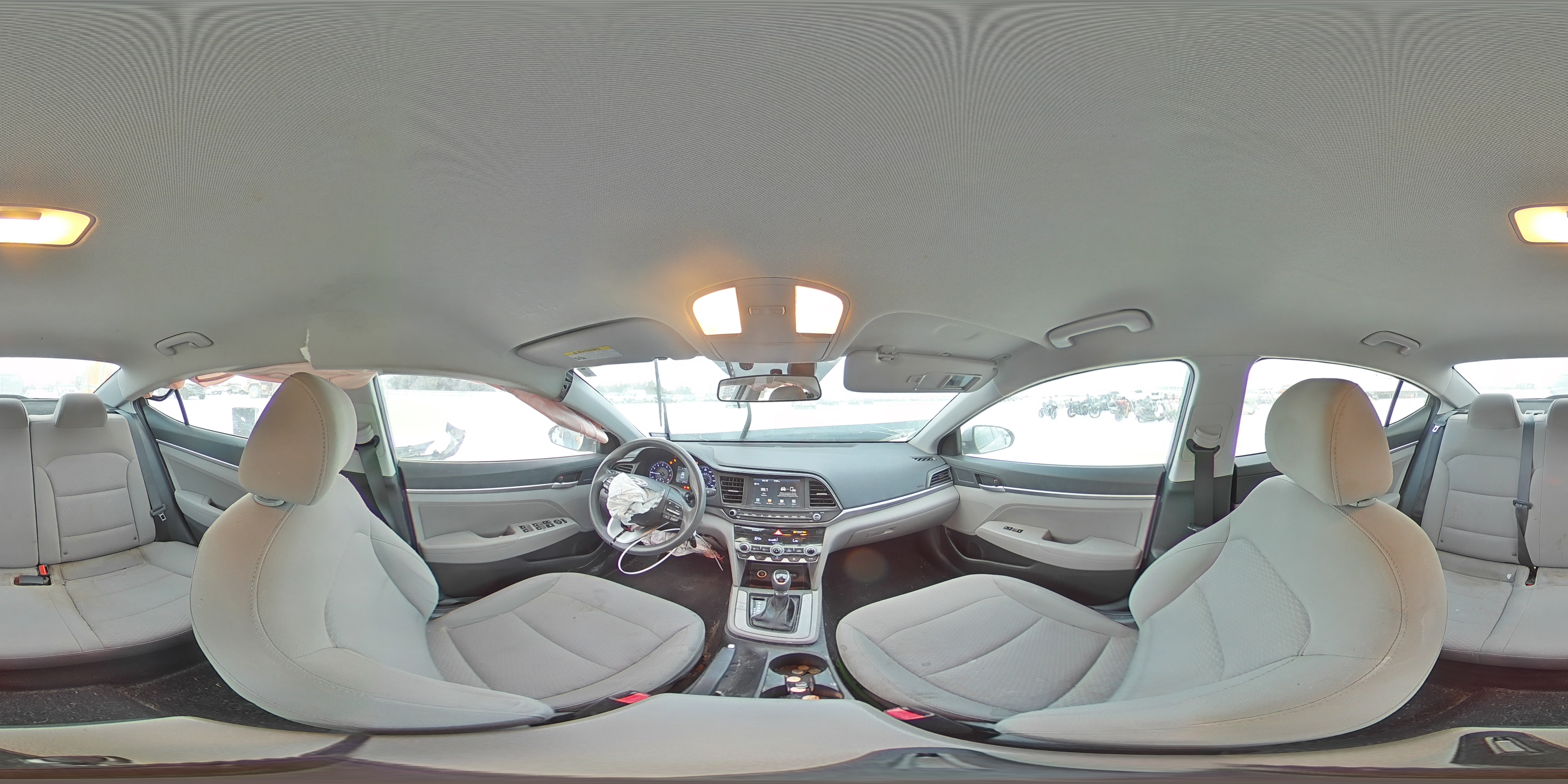 2020 Hyundai Elantra - Image 13