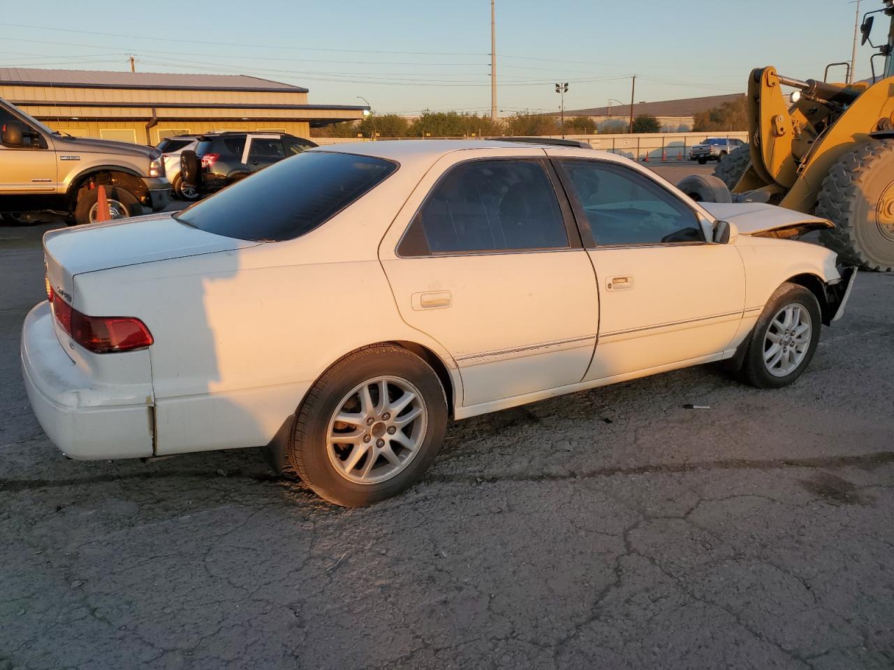 4T1BF28KXYU936829 2000 Toyota Camry Le