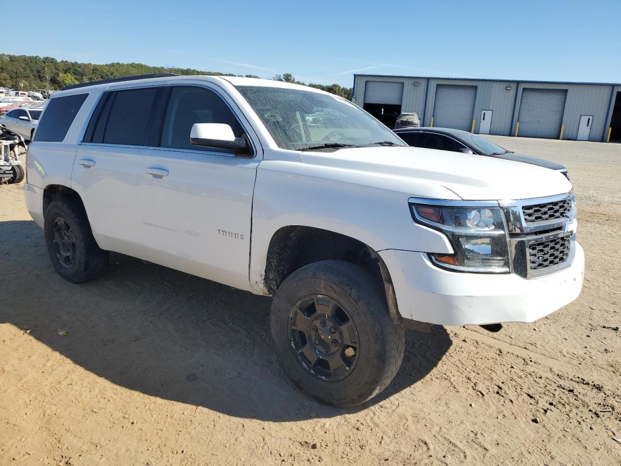 VIN 1GNSCBKC7FR537561 2015 CHEVROLET TAHOE no.4