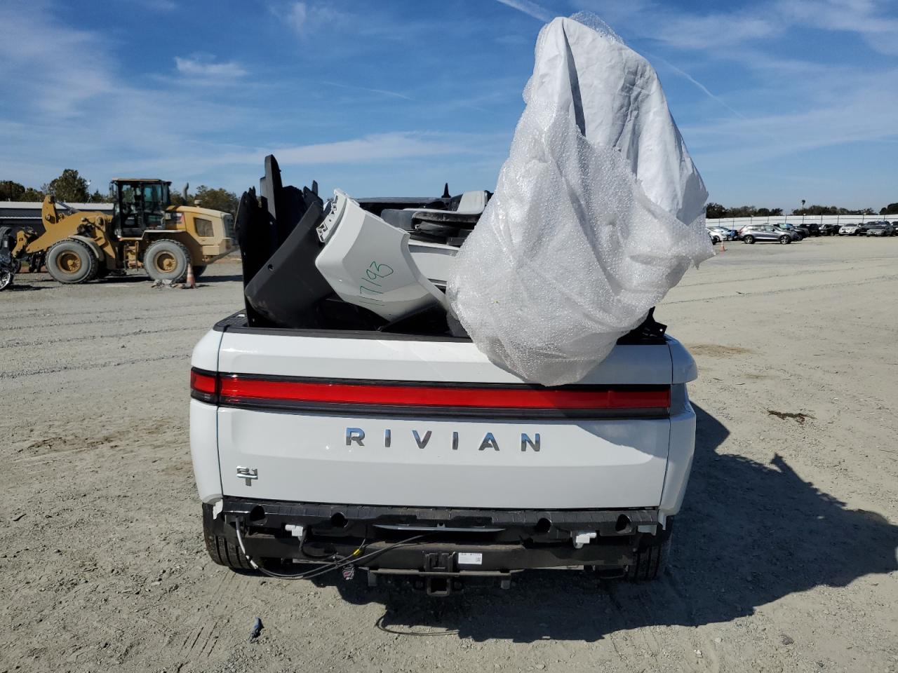 2024 Rivian R1T Adventure VIN: 7FCTGCAA9RN030318 Lot: 77036474