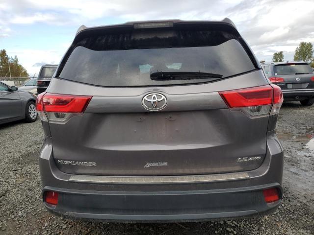  TOYOTA HIGHLANDER 2018 Серый