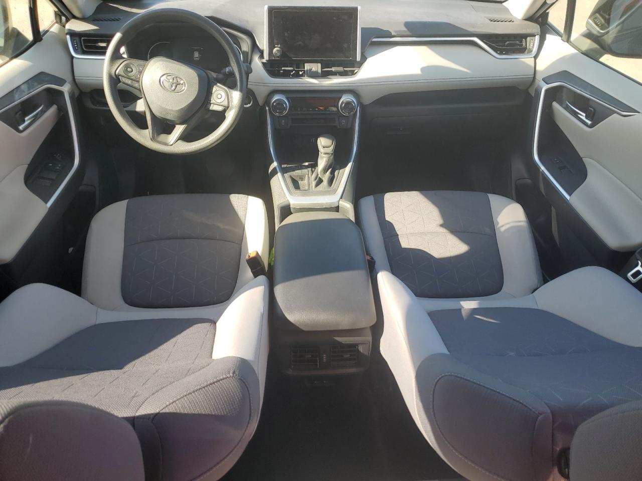 2023 Toyota RAV 4 - Image 8