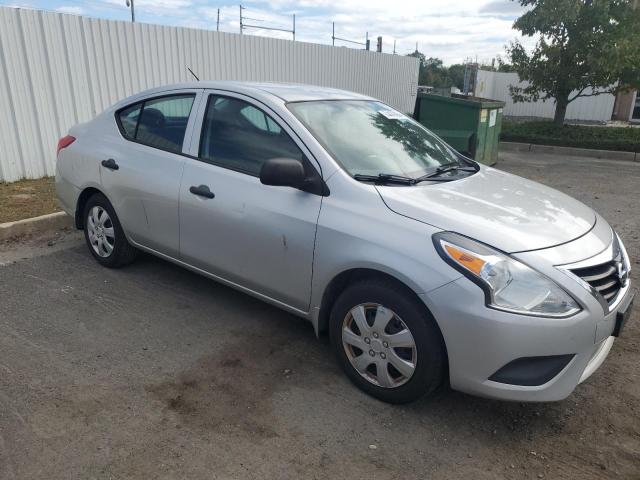  NISSAN VERSA 2015 Сріблястий