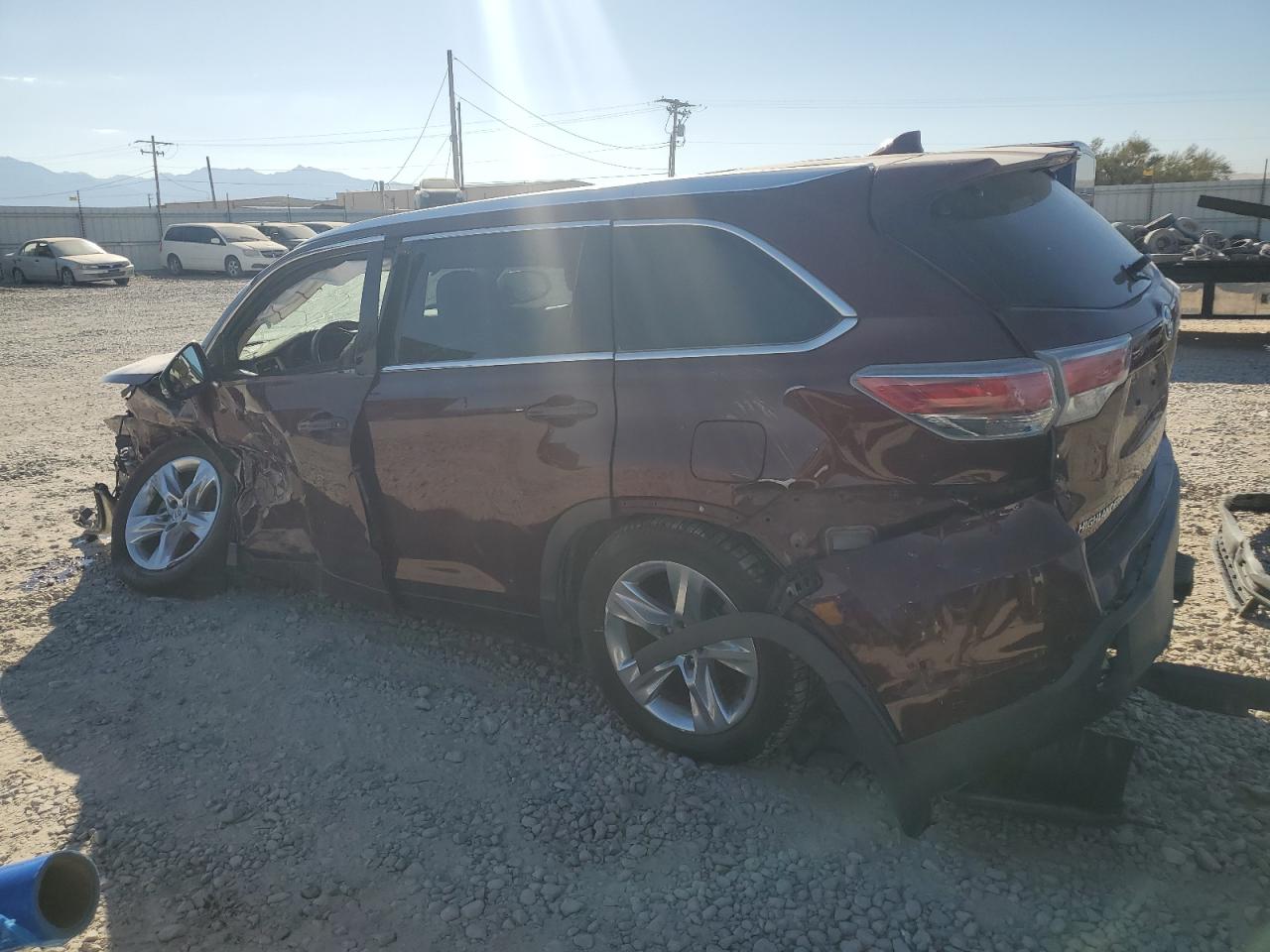 2014 Toyota Highlander - Image 2