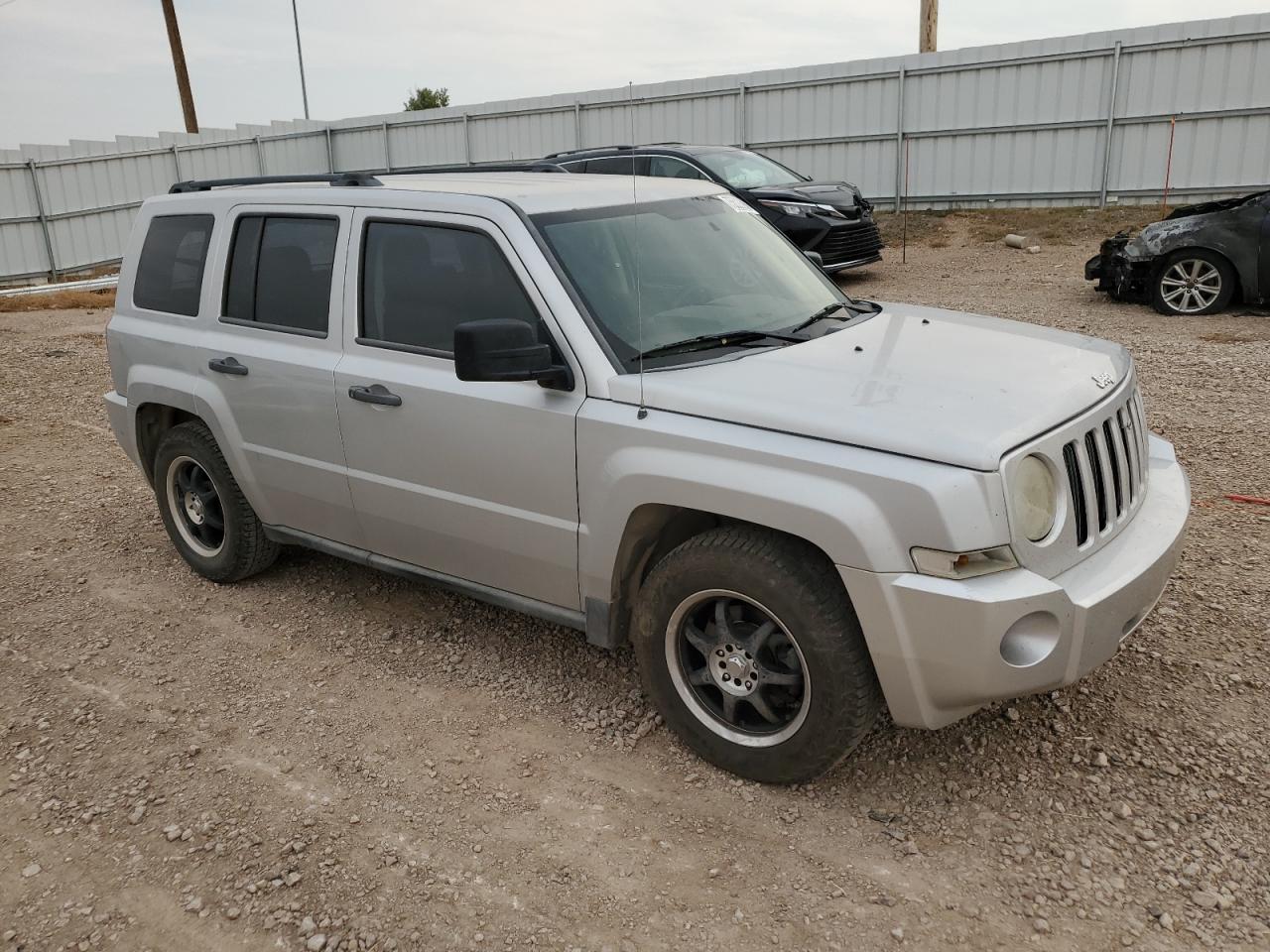 2007 Jeep Liberty (Patriot) - Image 4