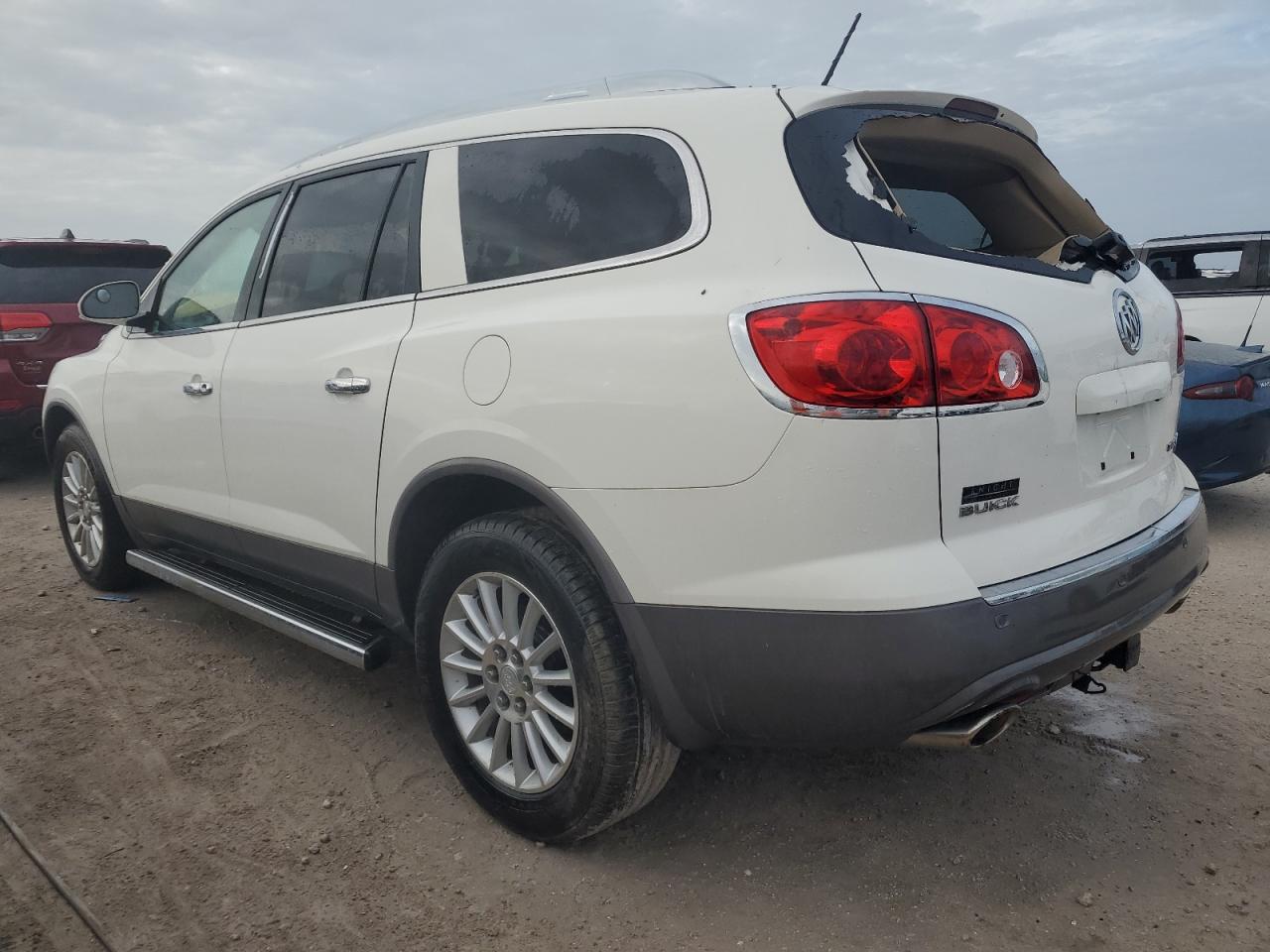 2011 Buick Enclave - Image 2