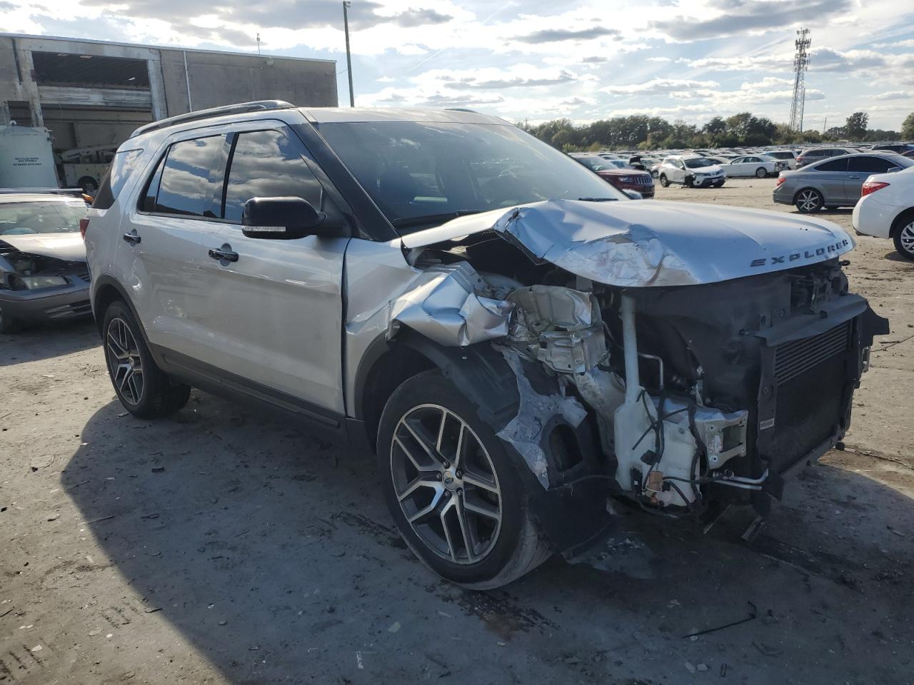 2017 Ford Explorer - Image 4