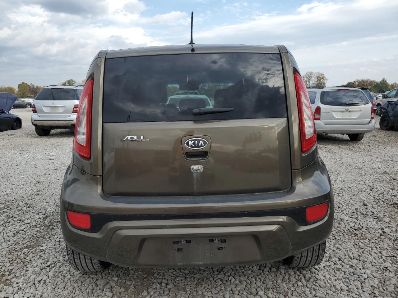 2012 Kia Soul + VIN: KNDJT2A62C7433731 Lot: 77534804