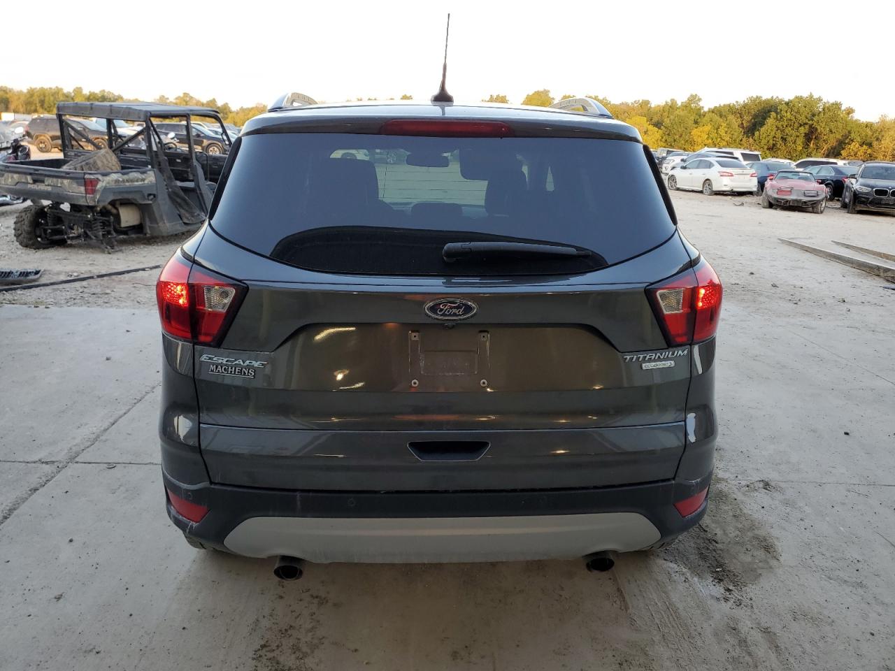 1FMCU0J93KUB10921 2019 Ford Escape Titanium