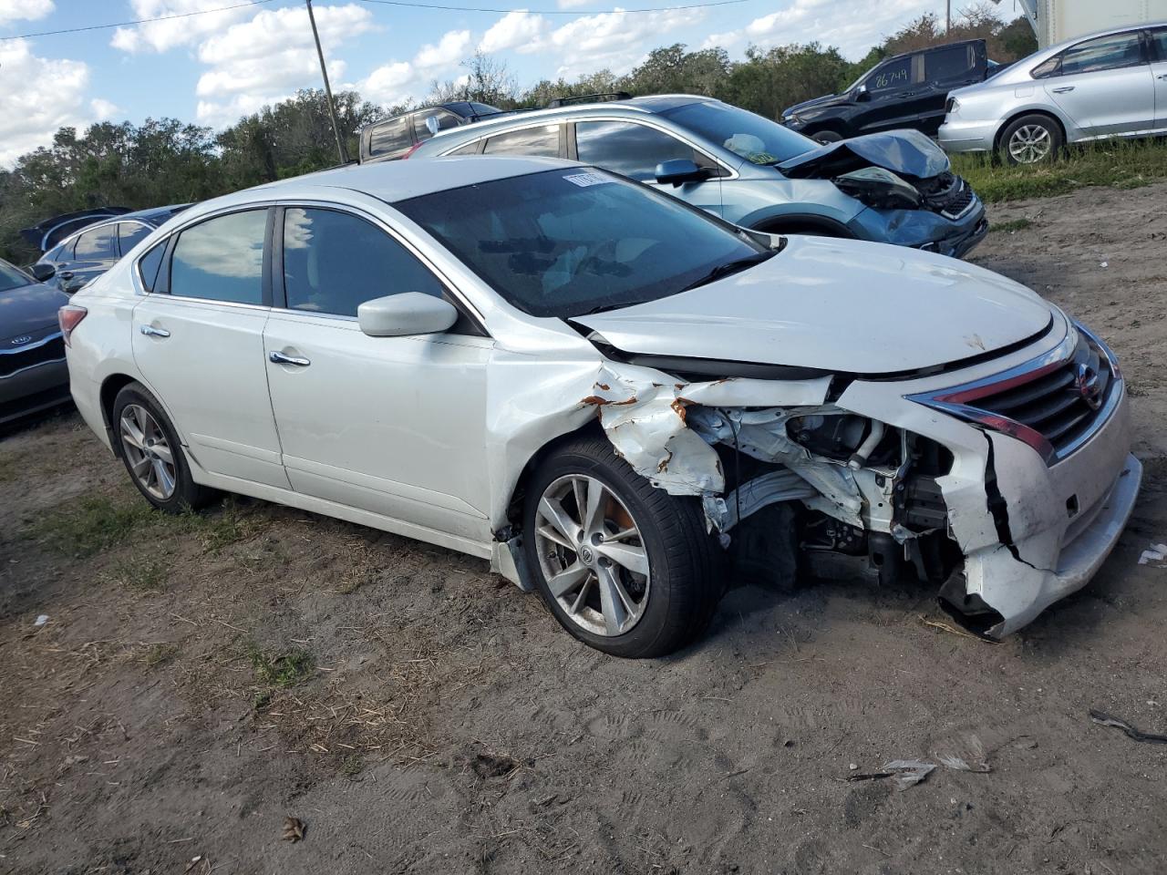 2014 Nissan Altima - Image 4
