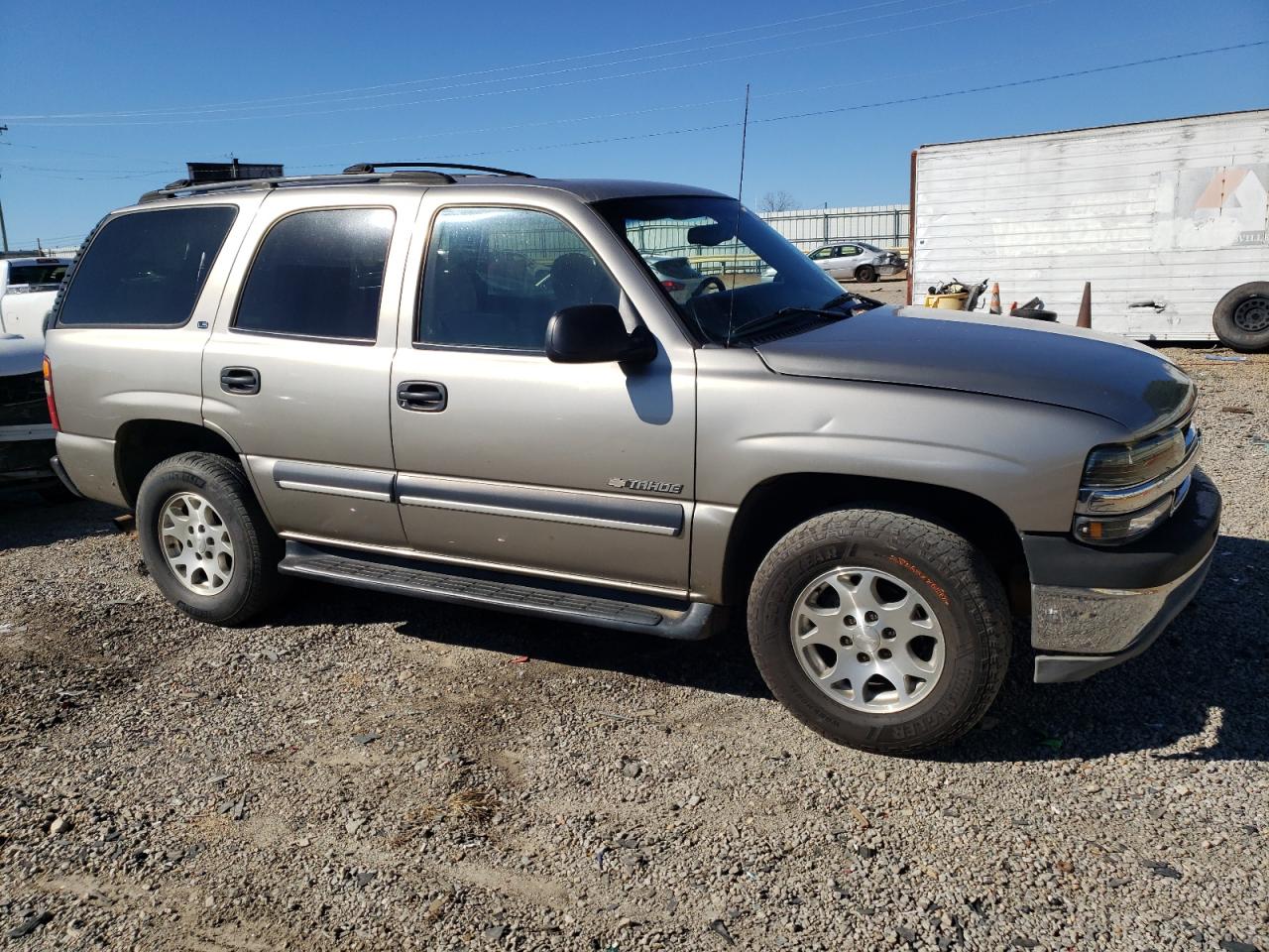 2001 Chevrolet Tahoe K1500 VIN: 1GNEK13T21R175589 Lot: 75477414