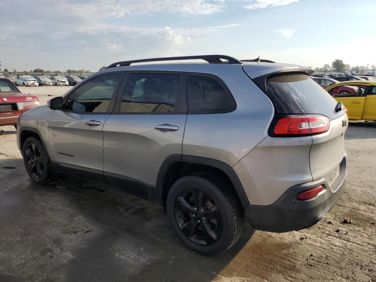 2016 Jeep Grand Cherokee - Image 2