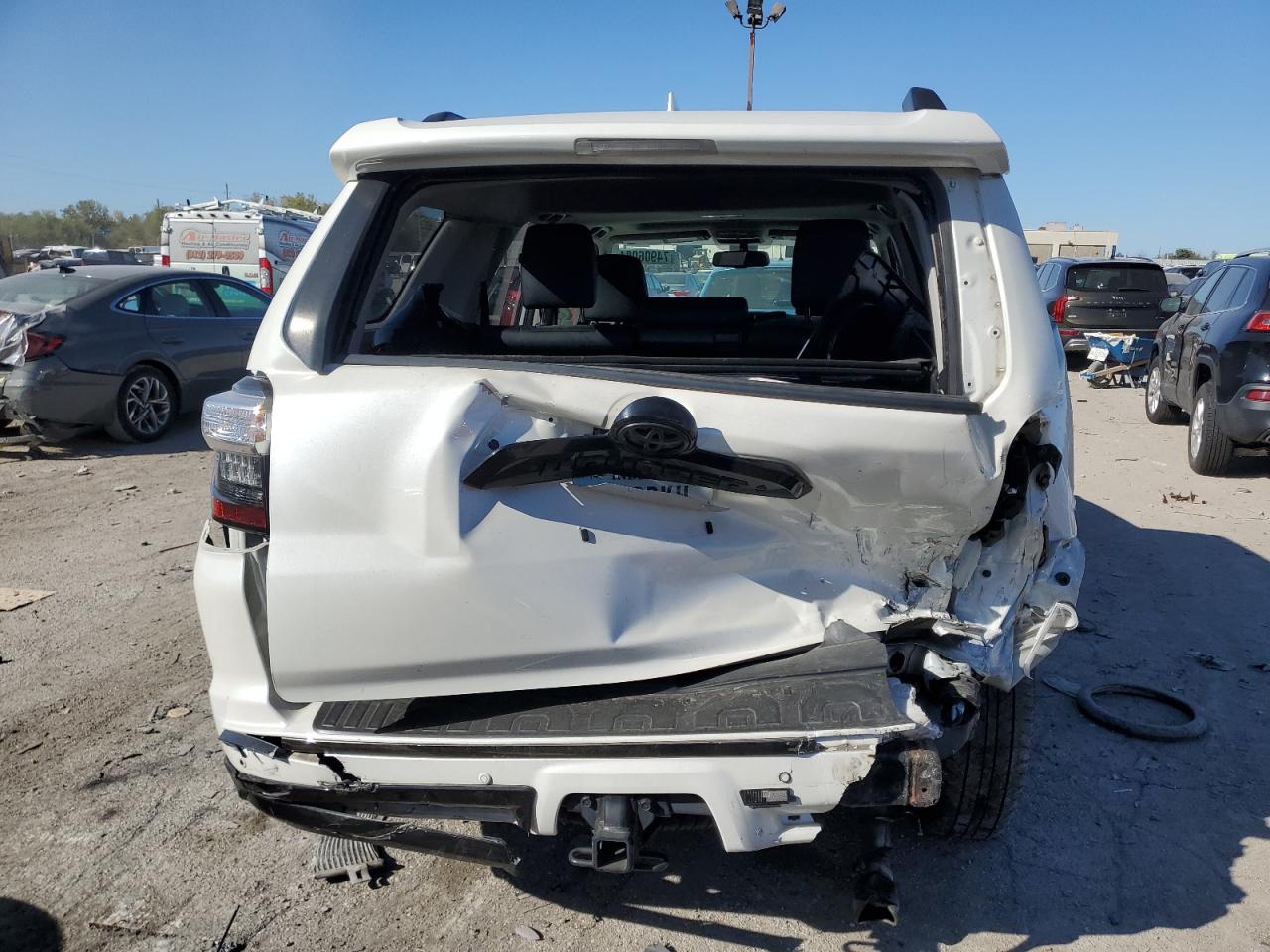 JTEBU5JR1K5695503 2019 Toyota 4Runner Sr5