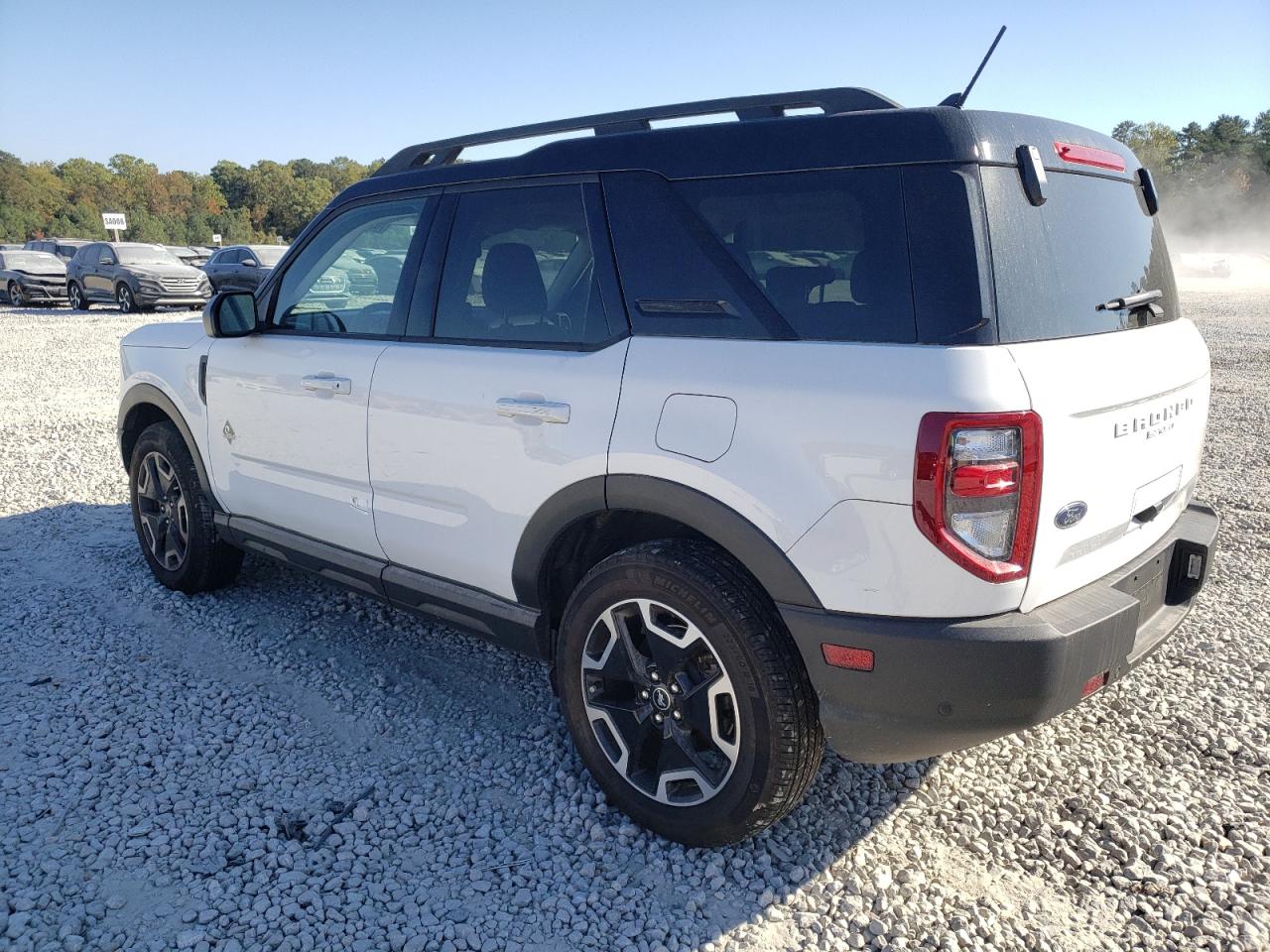 2022 Ford Bronco - Image 2