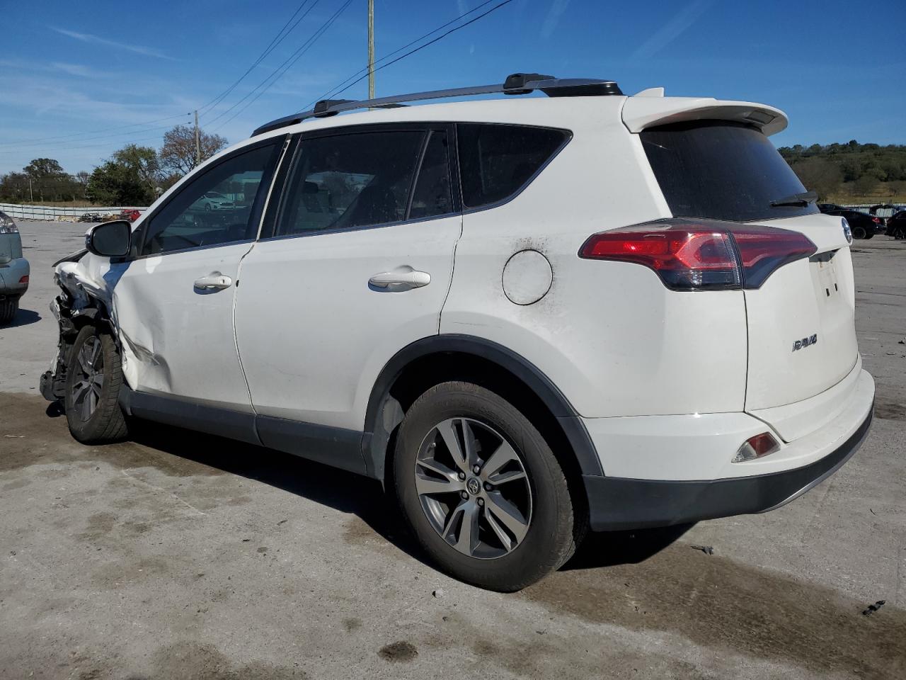 2018 Toyota RAV 4 - Image 2