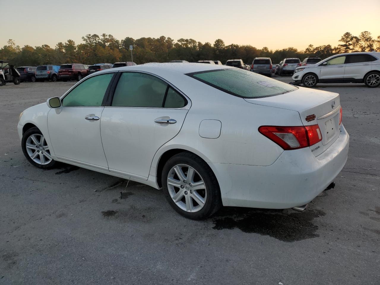 2009 Lexus ES - Image 2