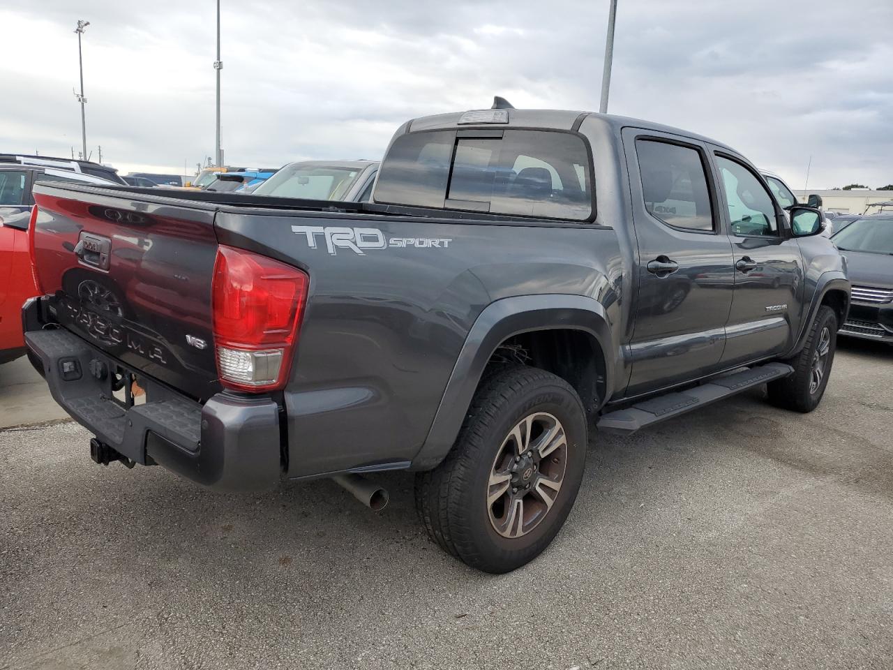 2017 Toyota Tacoma - Image 3