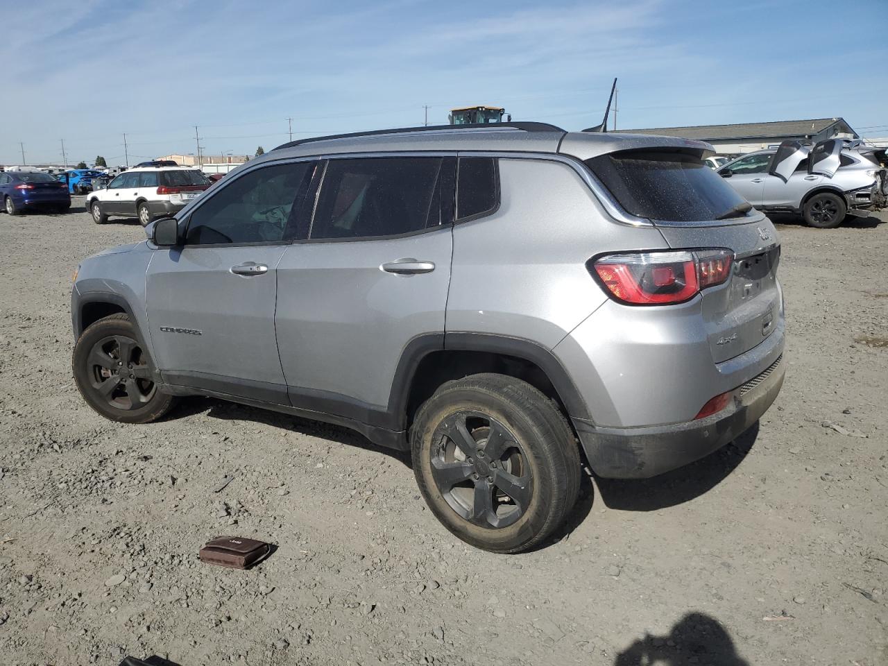 3C4NJDCB5HT633549 2017 JEEP COMPASS - Image 2