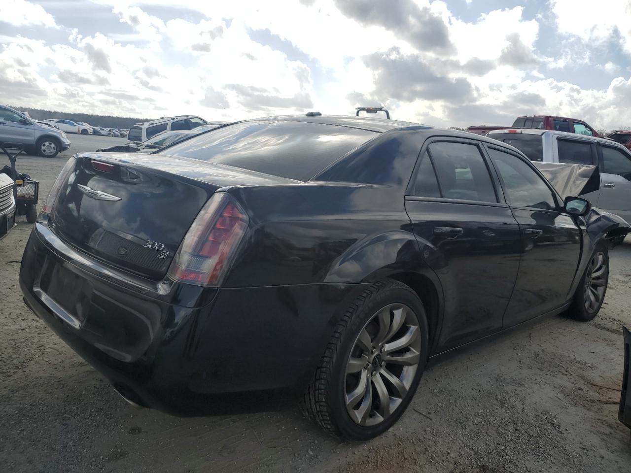 2014 Chrysler 300 - Image 3