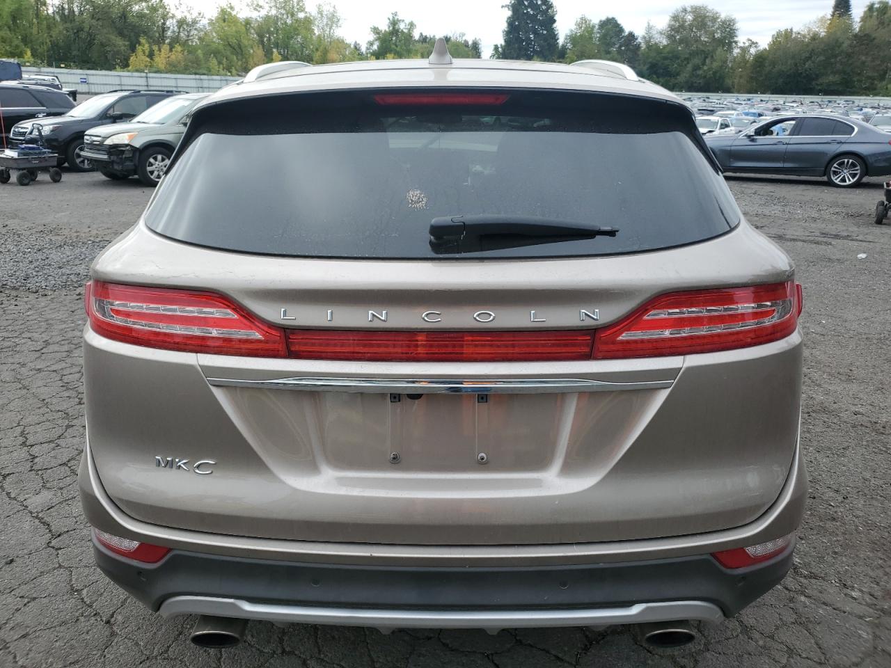 5LMCJ3C95KUL02927 2019 Lincoln Mkc Reserve