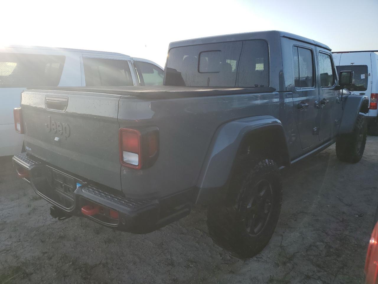 2020 Jeep Gladiator - Image 3