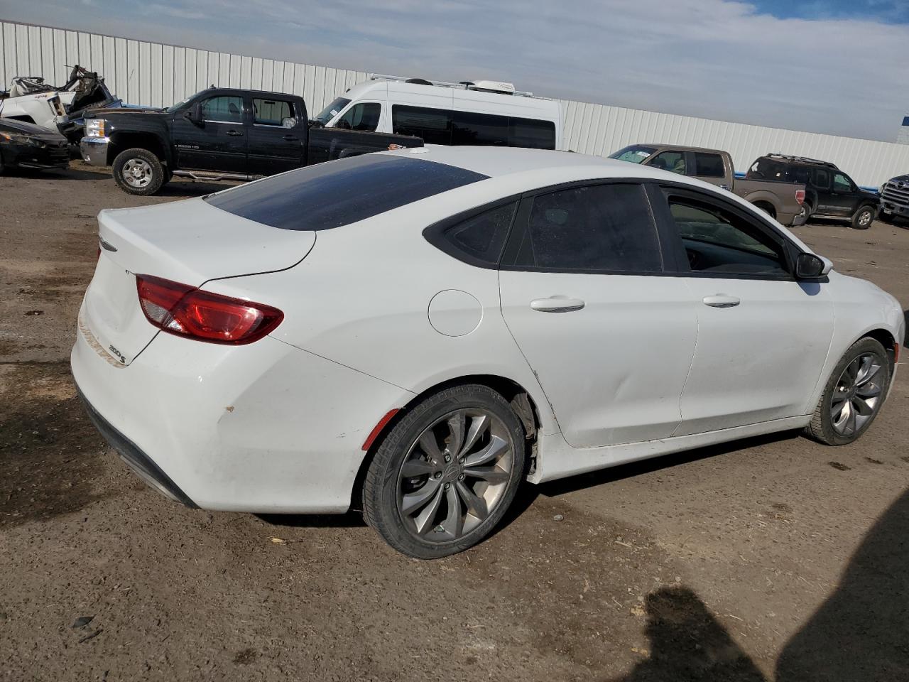 VIN 1C3CCCBB7FN743453 2015 CHRYSLER 200 no.3