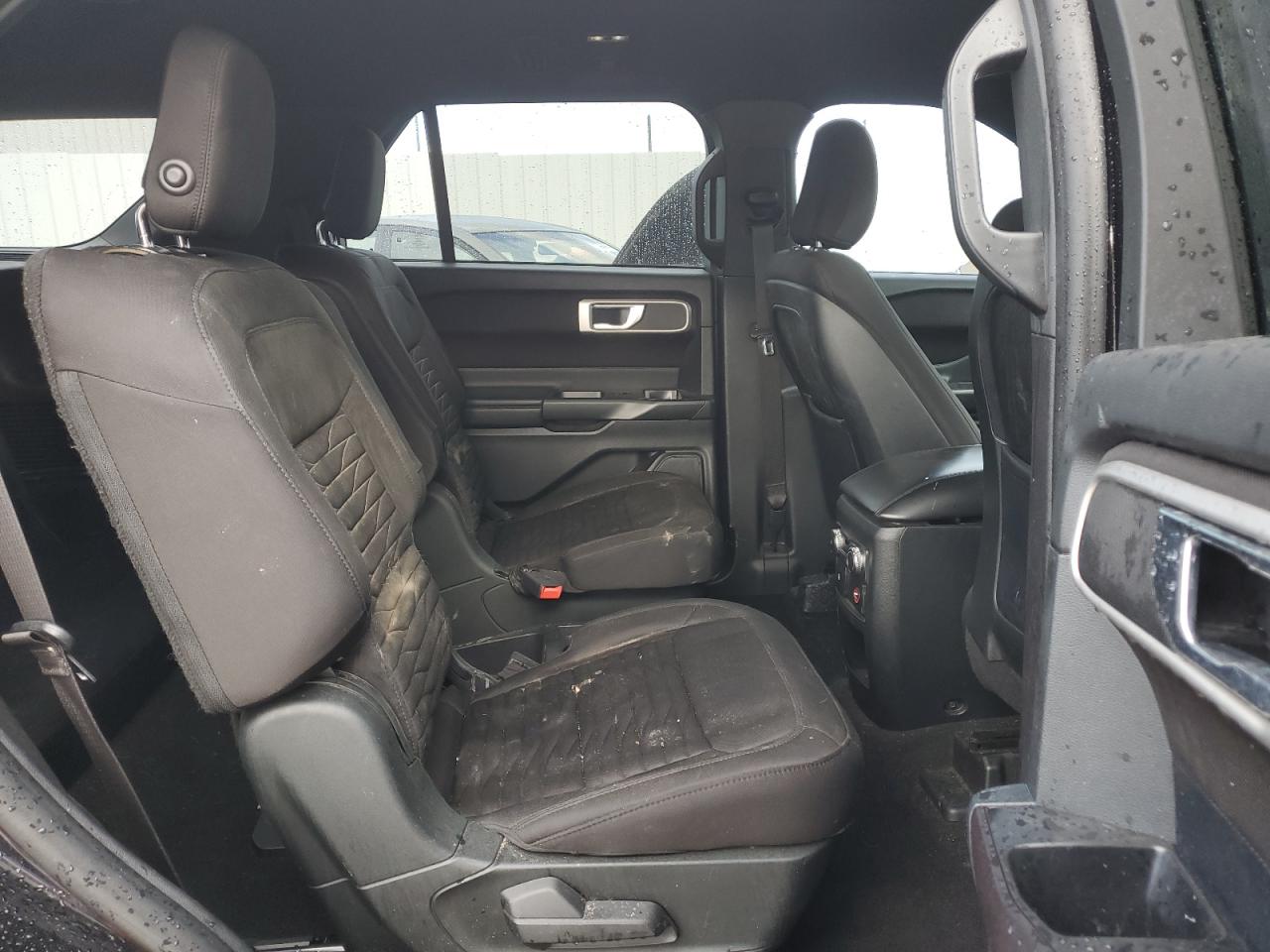 2020 Ford Explorer - Image 11