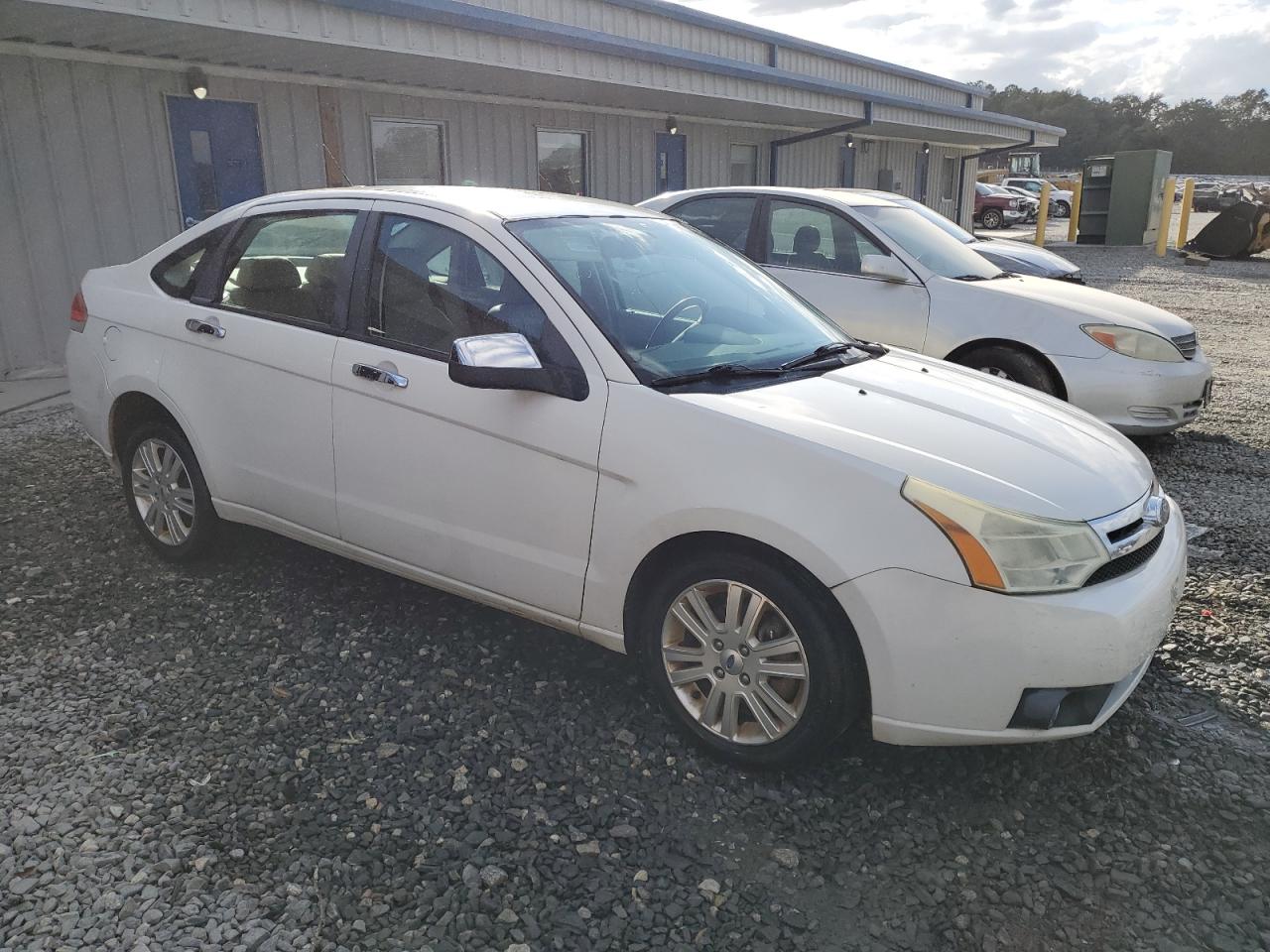 2010 Ford Focus - Image 4