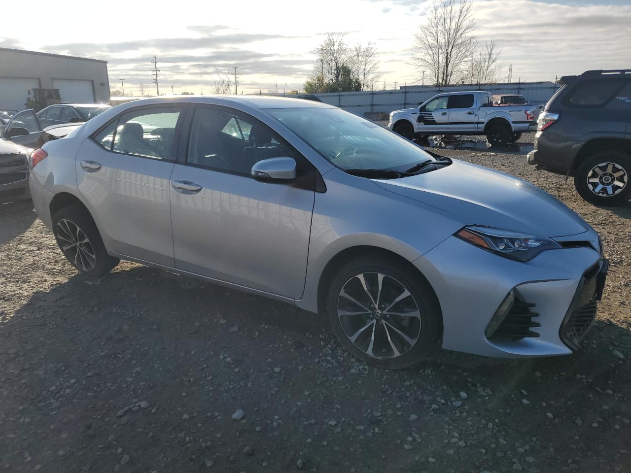 2017 Toyota Corolla L VIN: 2T1BURHE8HC915665 Lot: 77687444