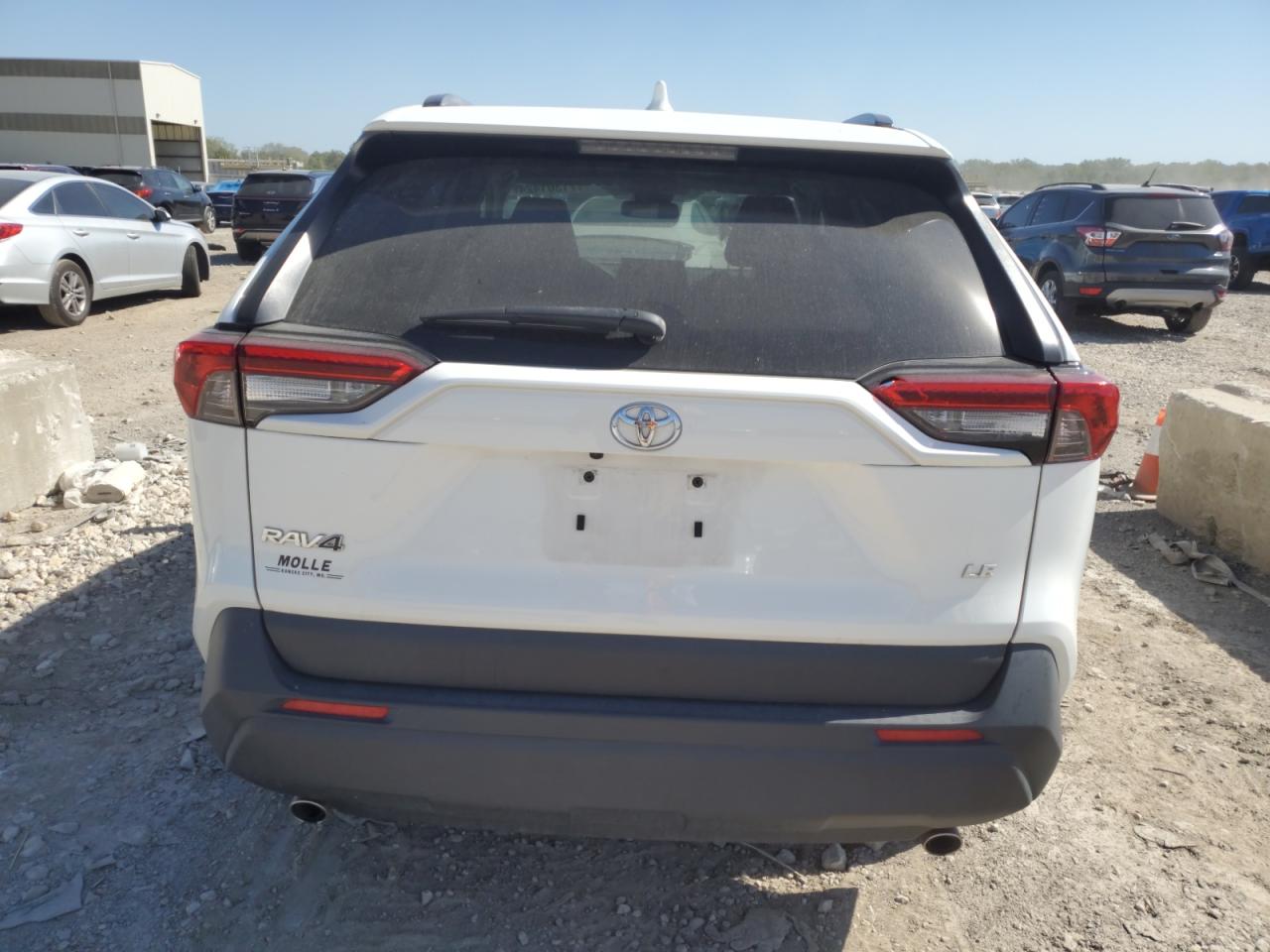 2019 Toyota RAV 4 - Image 6
