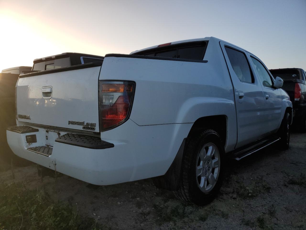 2006 Honda Ridgeline - Image 3