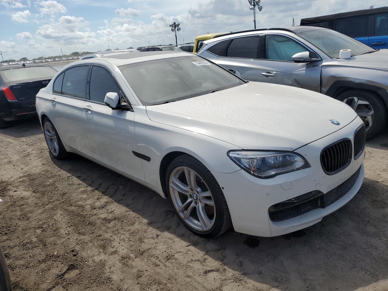 VIN WBAYF8C5XFD654560 2015 BMW 7 SERIES no.4