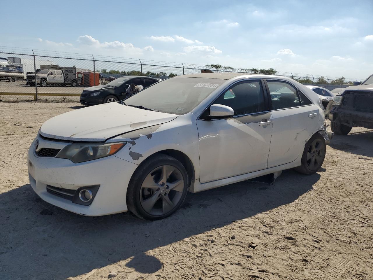 2014 Toyota Camry L VIN: 4T1BF1FK8EU447662 Lot: 77102604