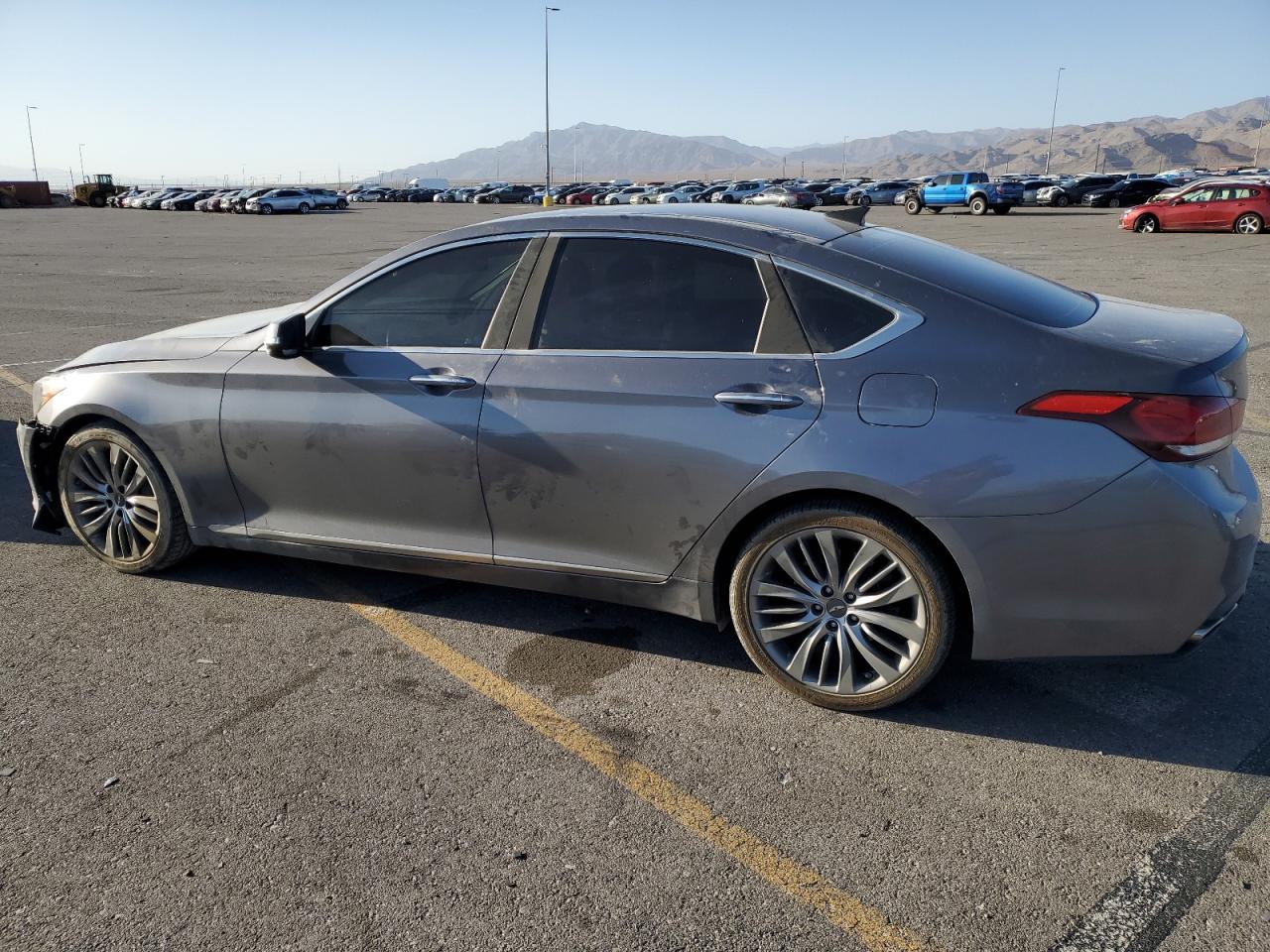 2015 Hyundai Genesis - Image 2
