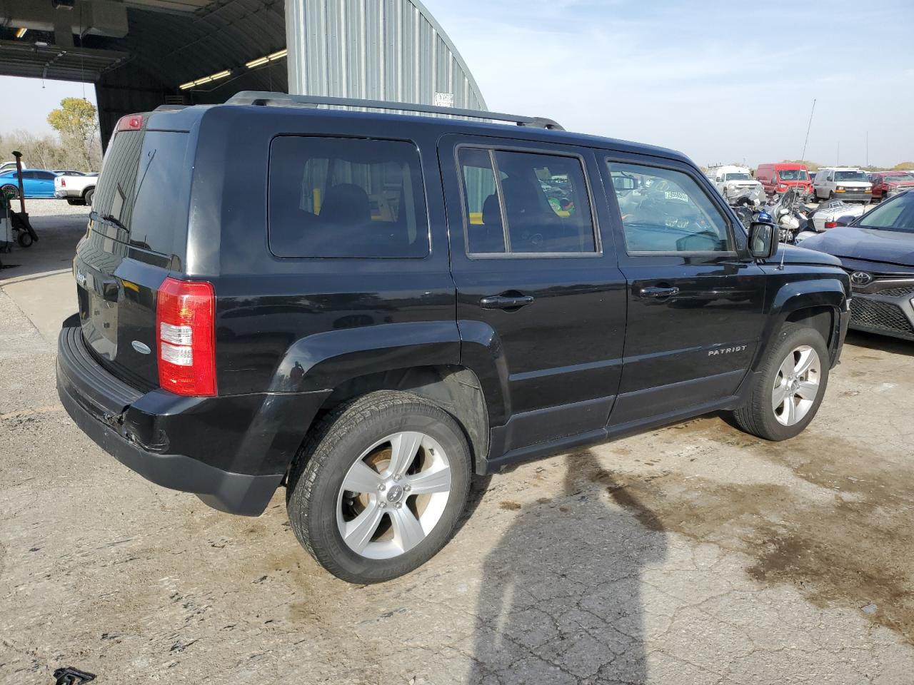 VIN 1C4NJRFB7ED766517 2014 JEEP PATRIOT no.3