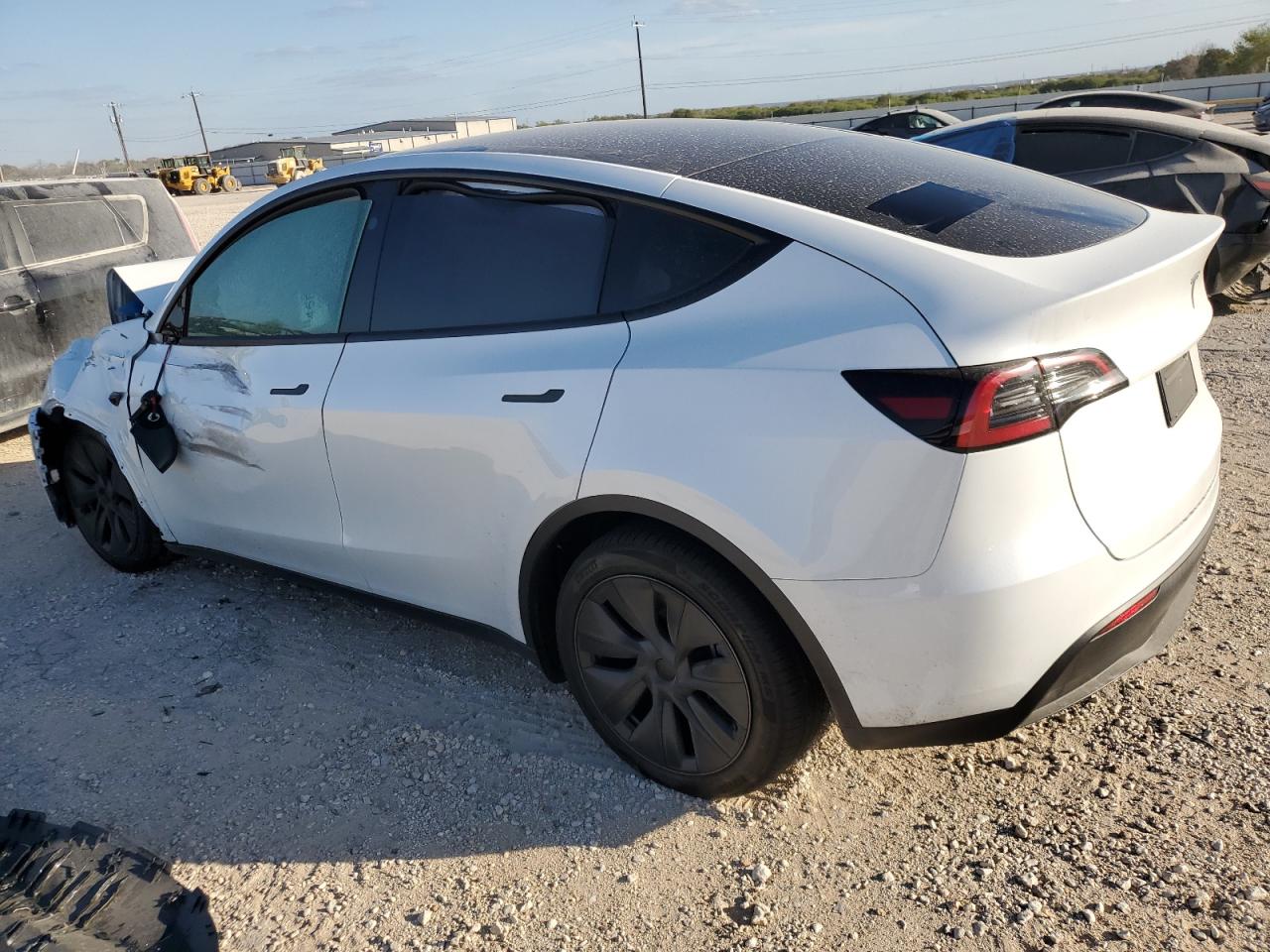 VIN 7SAYGDEE7RA333742 2024 TESLA MODEL Y no.2