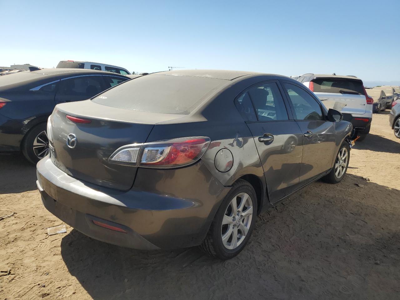 2010 Mazda 3 - Image 3