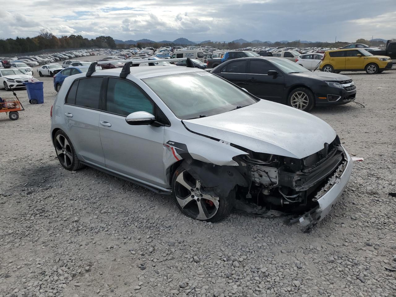 2016 Volkswagen GTI - Image 4
