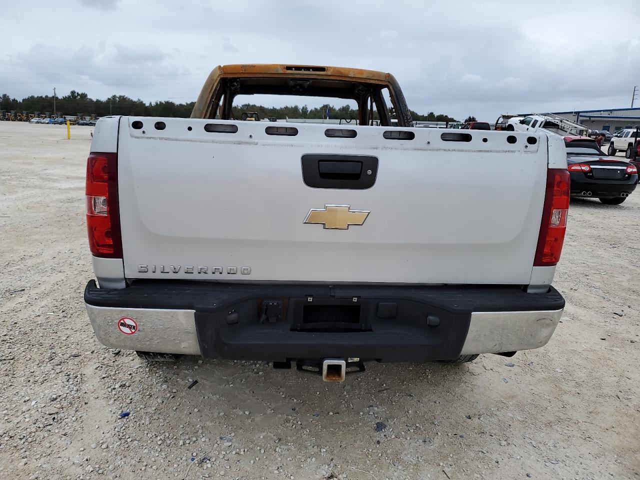 2011 Chevrolet Silverado C1500 VIN: 1GCRCPEXXBZ276505 Lot: 74897734