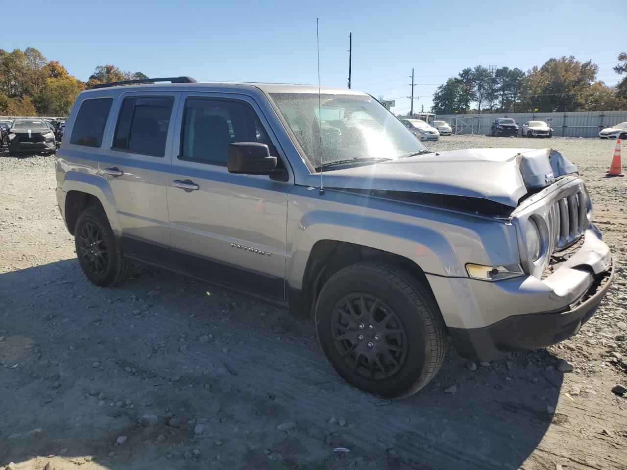 VIN 1C4NJRBB5ED884054 2014 JEEP PATRIOT no.4