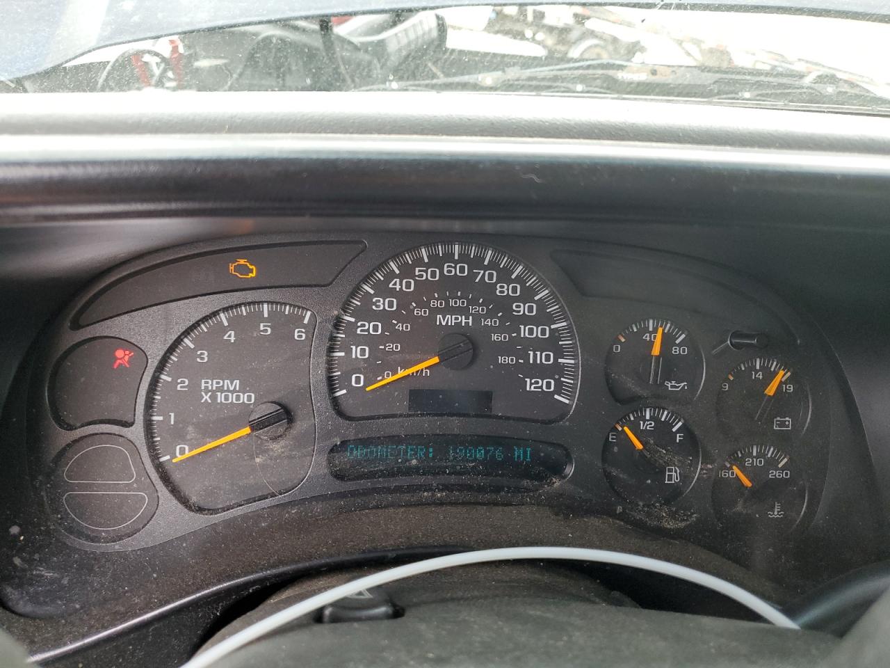 2005 Chevrolet Silverado - Image 9