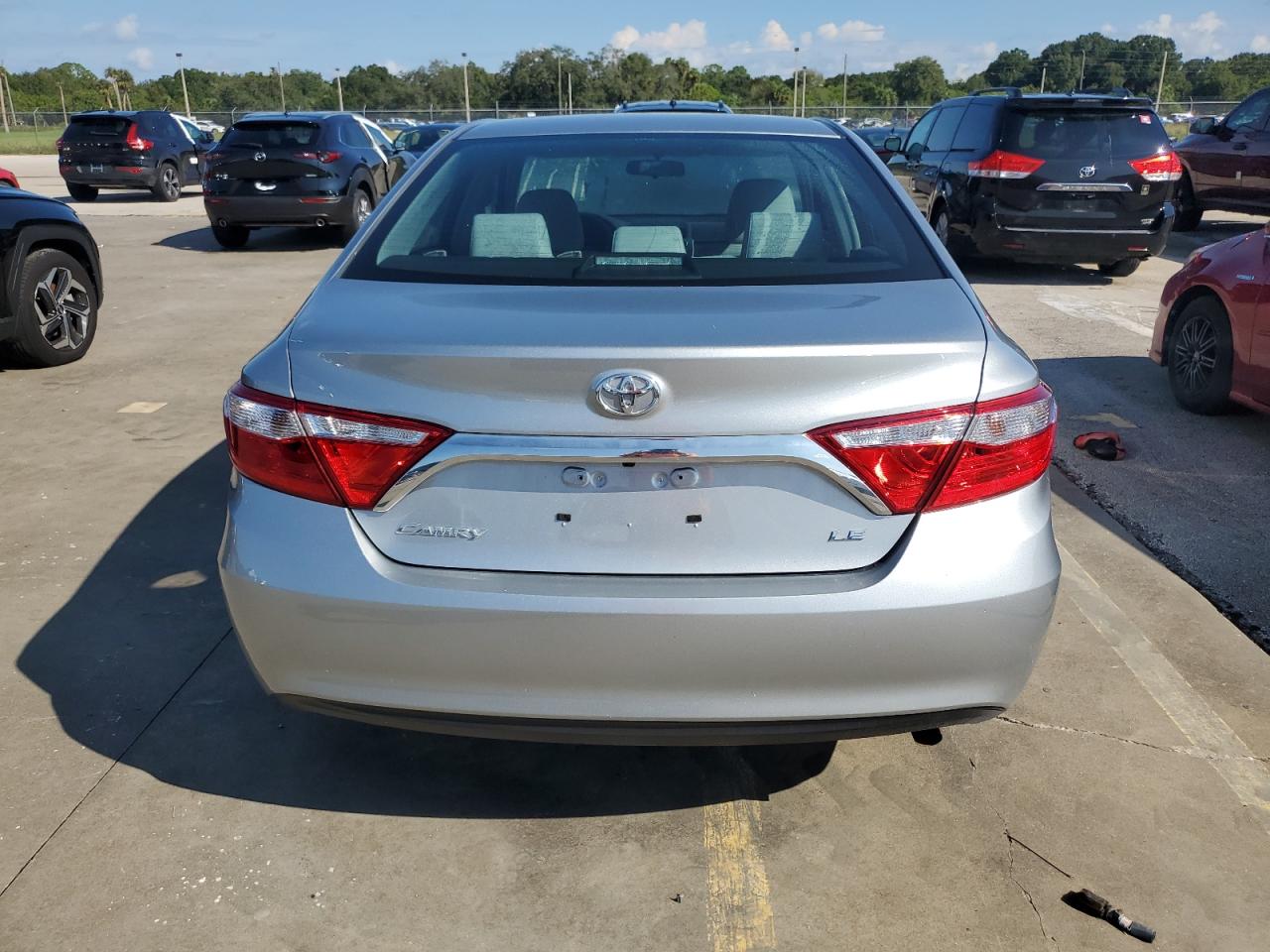 2016 Toyota Camry Le VIN: 4T1BF1FK8GU536568 Lot: 73940384