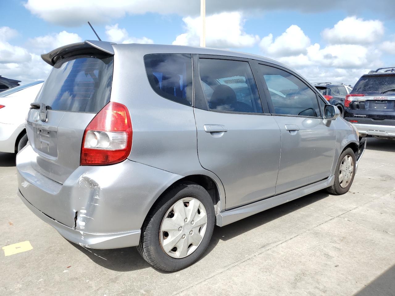 2007 Honda Fit - Image 3