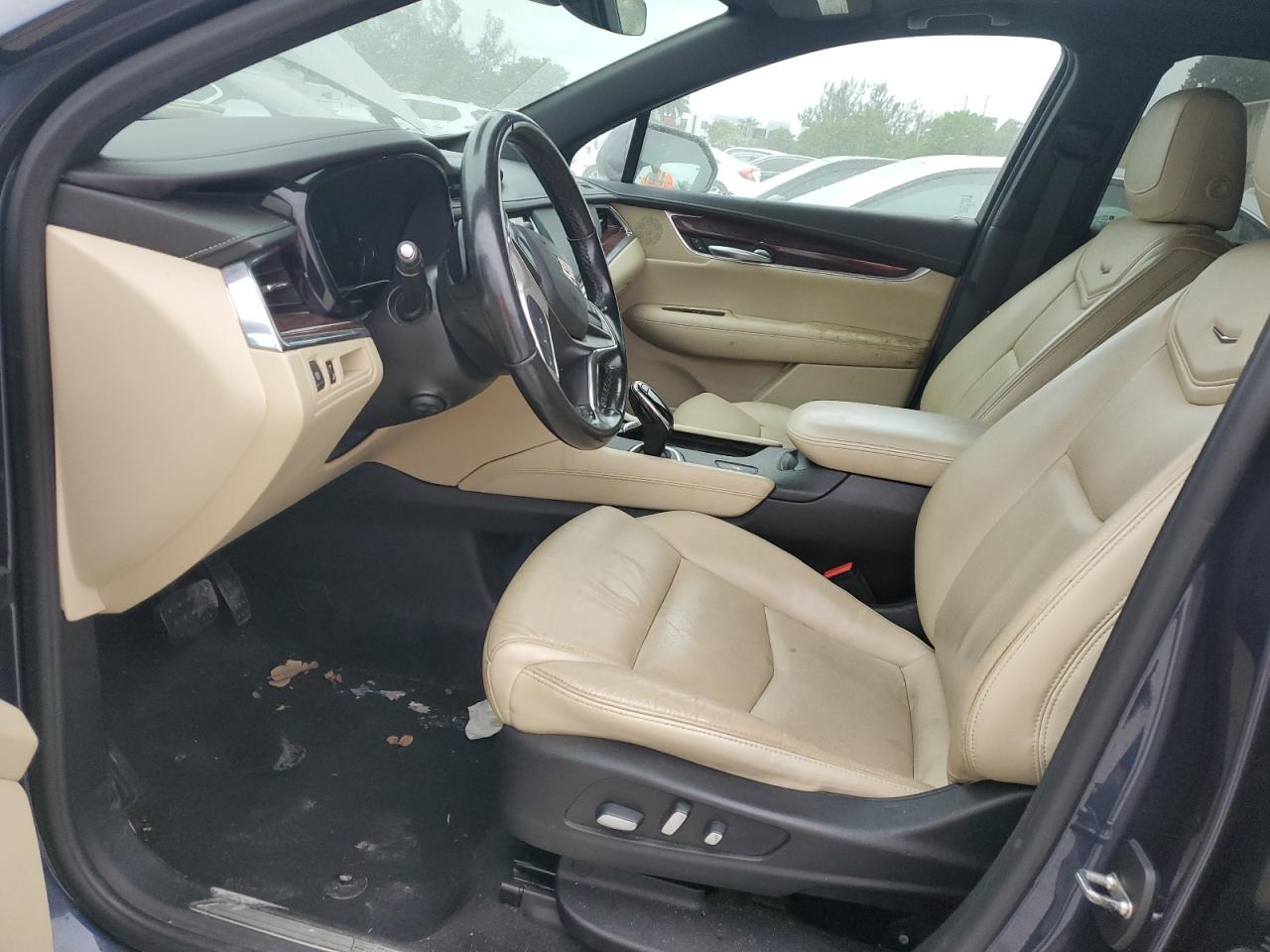 1GYKNCRS2KZ133920 2019 Cadillac Xt5 Luxury