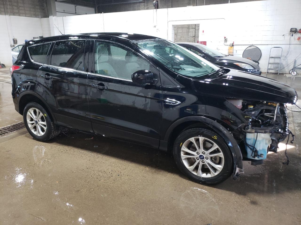 VIN 1FMCU9GD9HUB60747 2017 FORD ESCAPE no.4