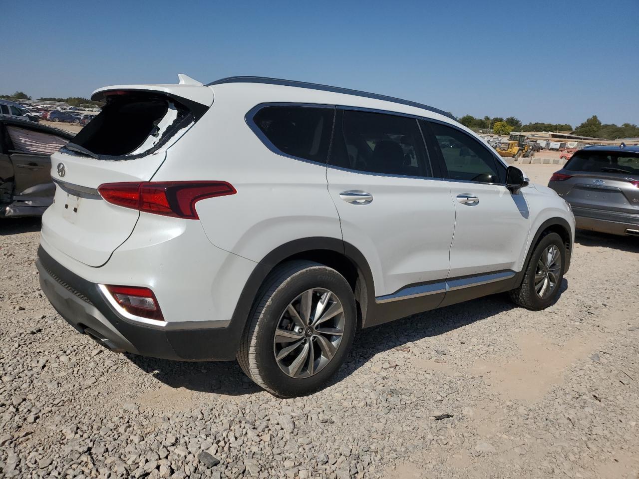 2020 Hyundai Santa Fe - Image 3