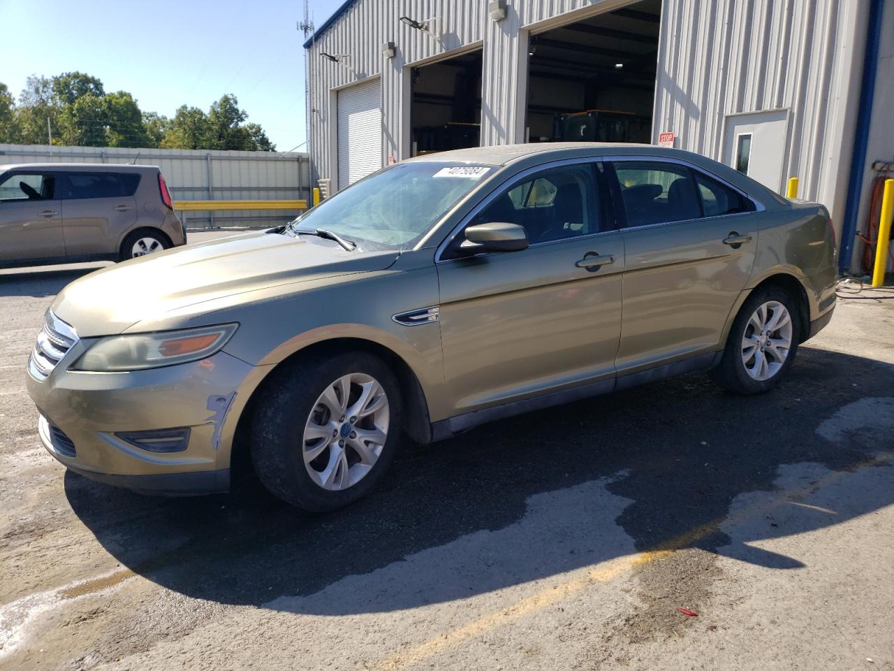 2012 Ford Taurus - Image 1