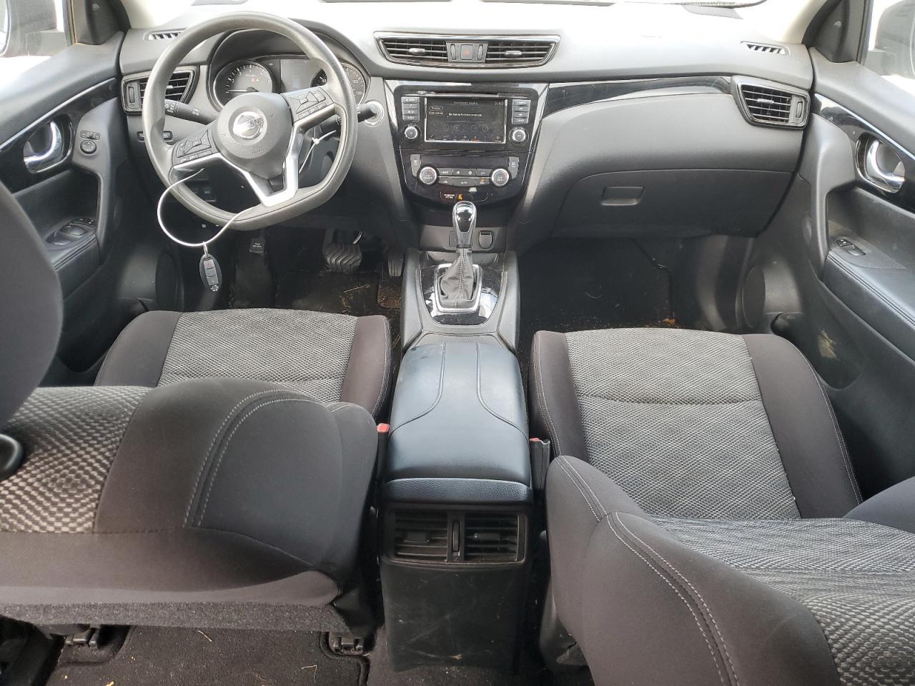2020 Nissan Rogue - Image 8
