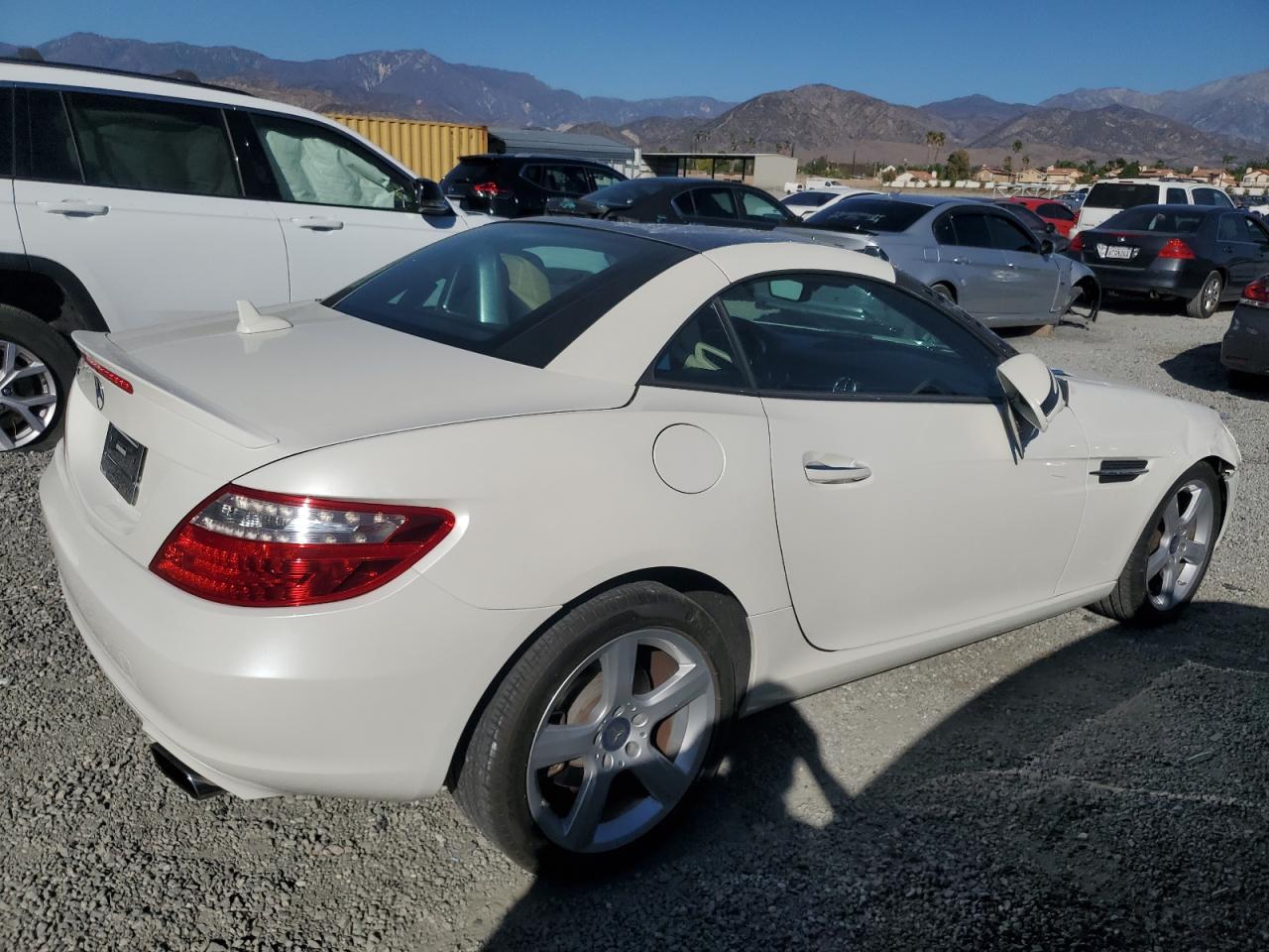 VIN WDDPK4HA9FF100848 2015 MERCEDES-BENZ SLK-CLASS no.3