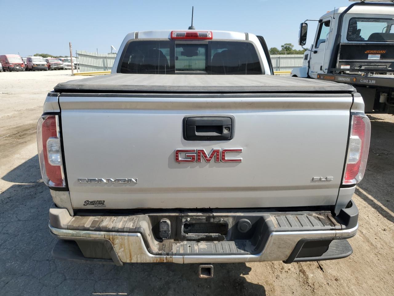 1GTG5CEA8G1382558 2016 GMC Canyon Sle